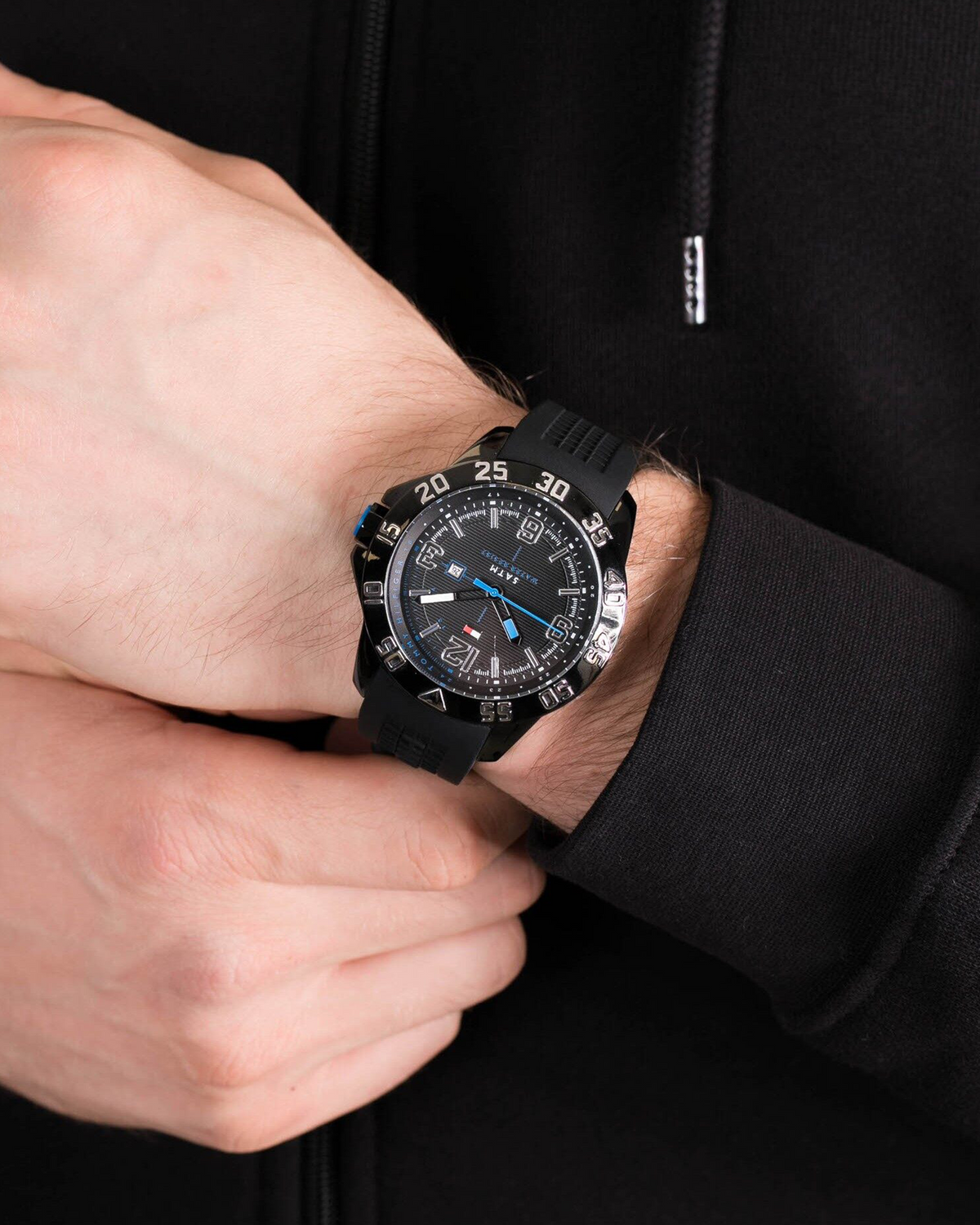 Tommy Hilfiger Cole 1790983 — black ion-plated case with black dial