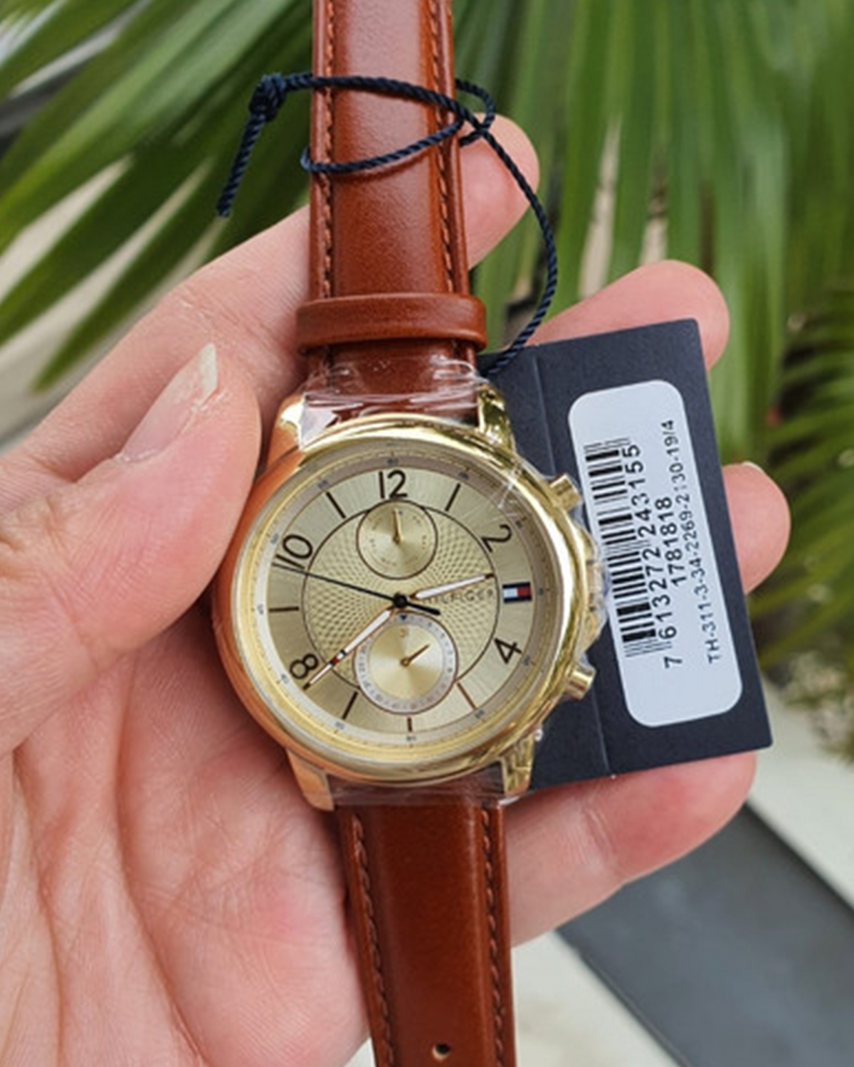 1781818 Claudia Watch