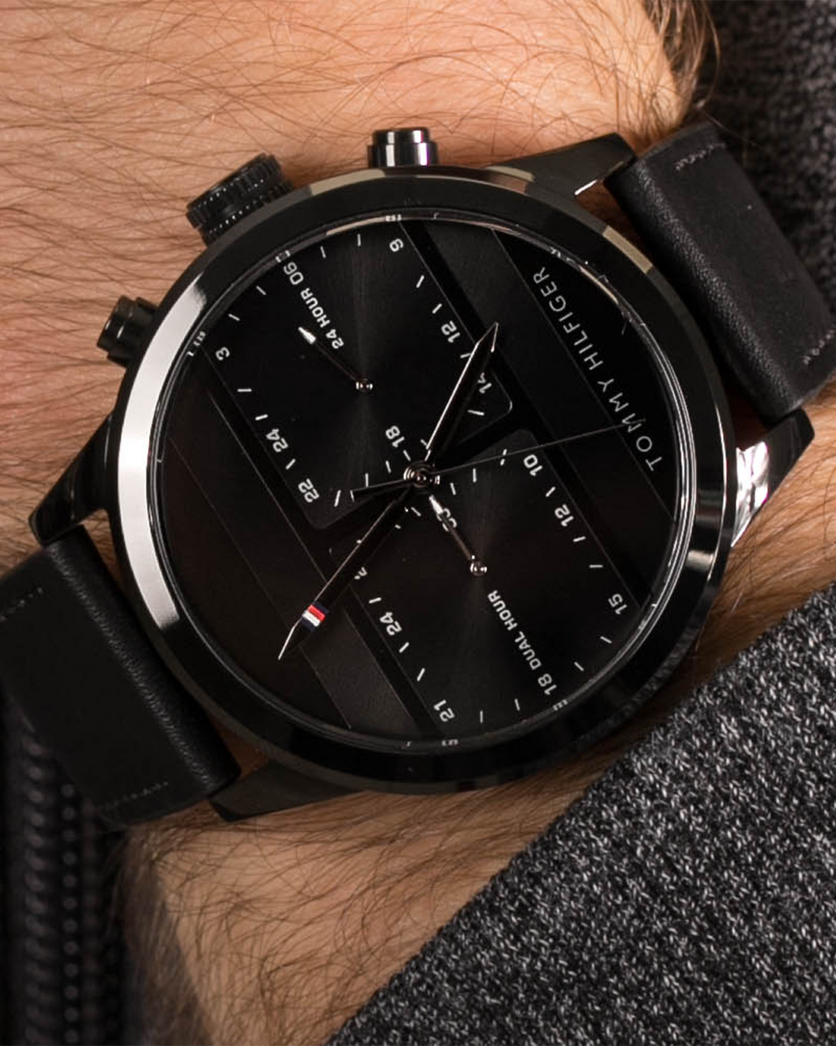 Tommy Hilfiger Icon 1791595 black dial watch with black leather strap - detail view
