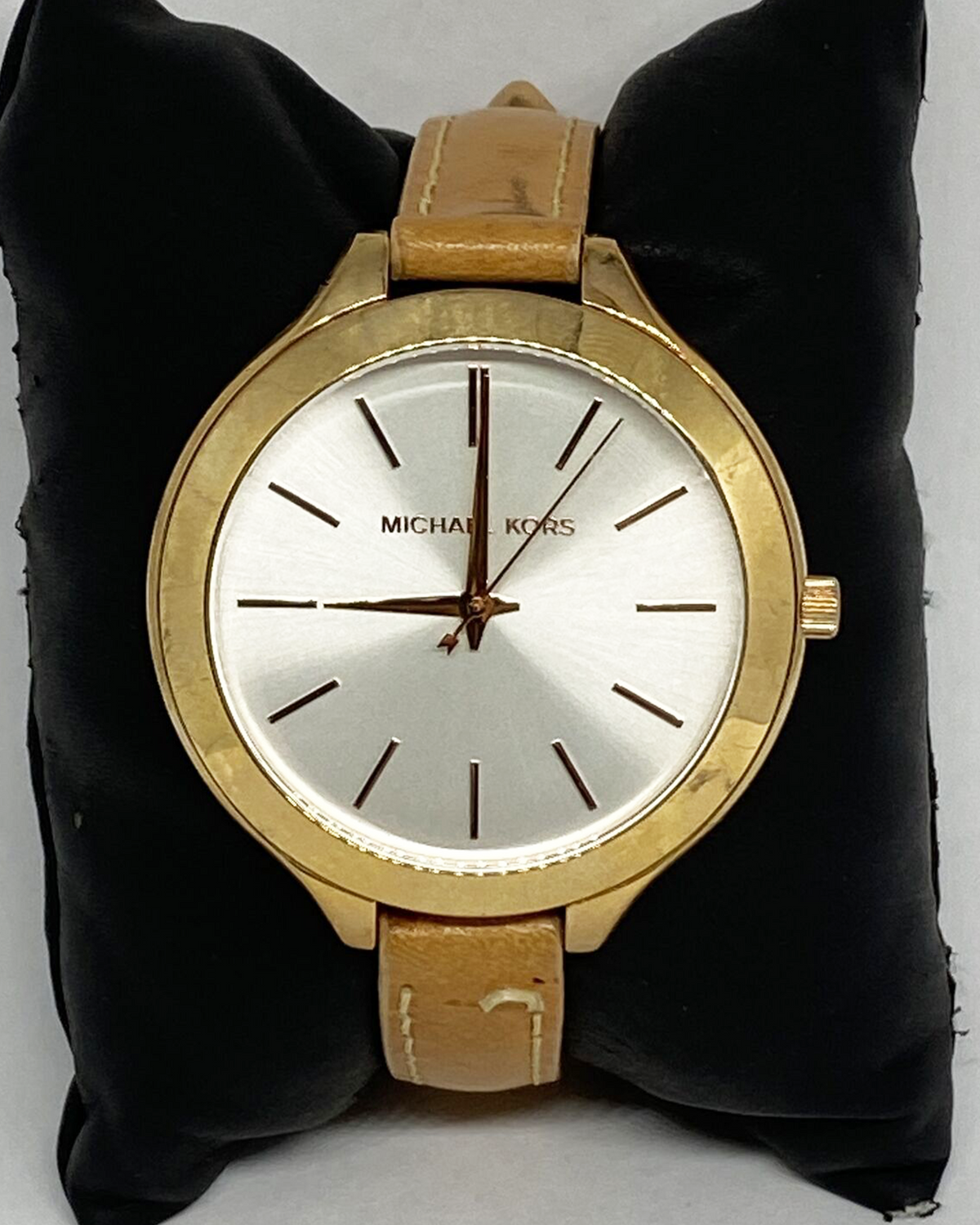 MK2309 - Runway